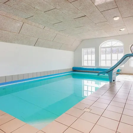 Luxury Pool House Near Sea Holiday home