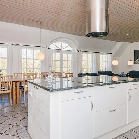 Holiday home Luxury Pool House Near Sea *