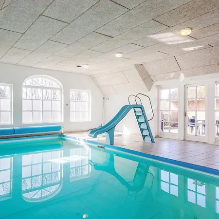 Luxury Pool House Near Sea Holiday home *